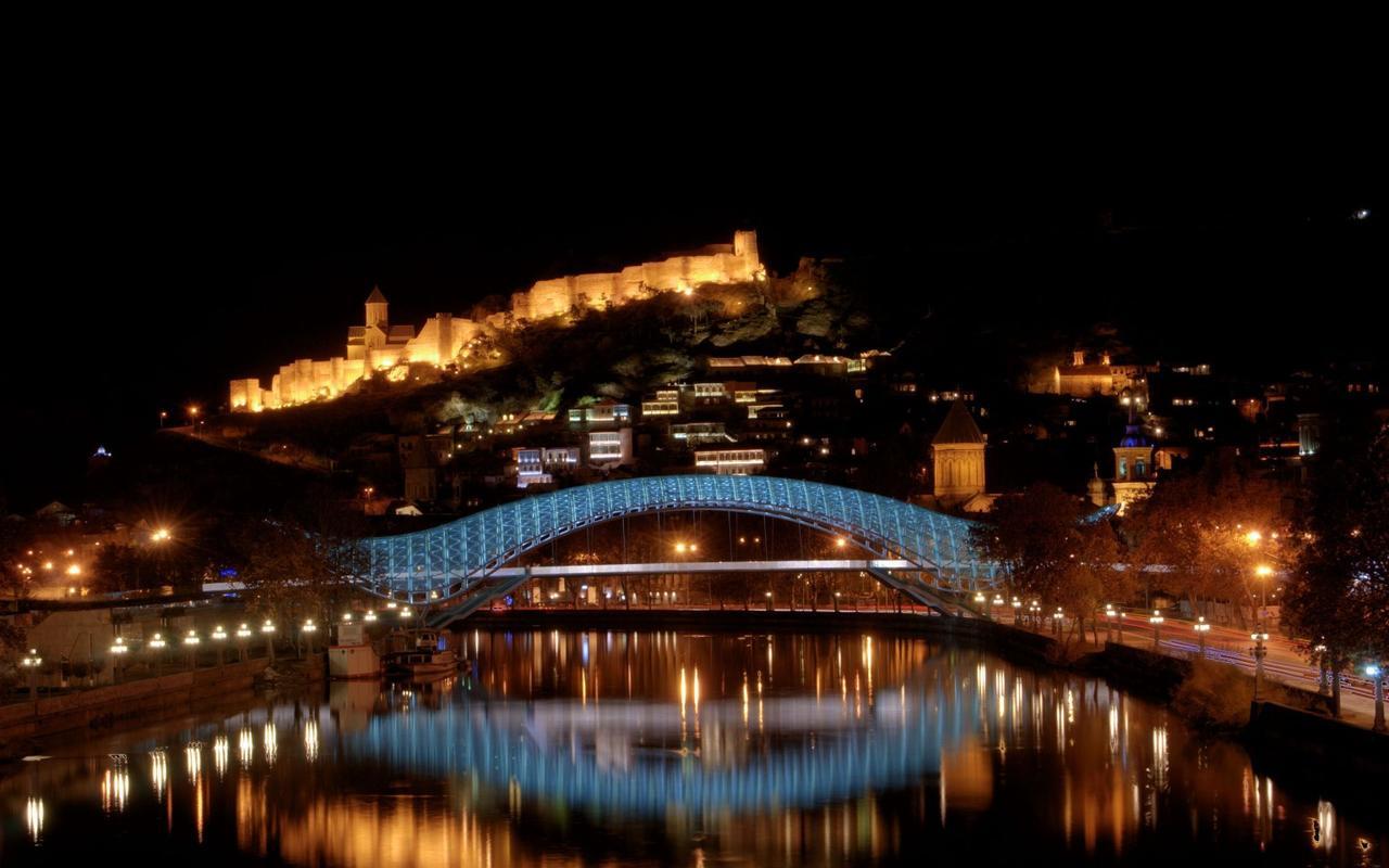 Freedom Square Apart Hotel Tbilisi Ngoại thất bức ảnh